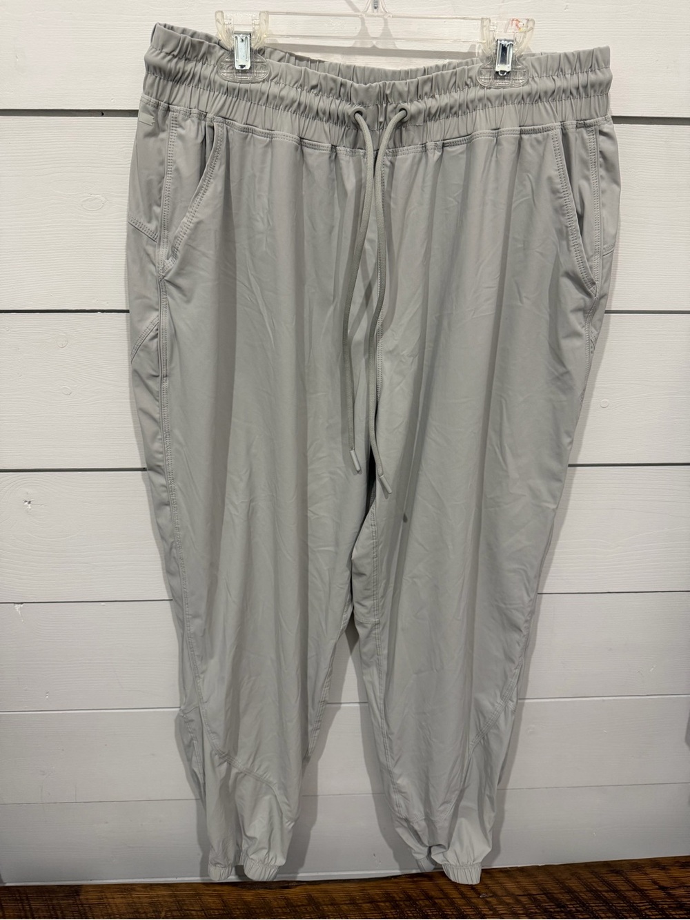Mondetta Light Gray Women's Drawstring Jogger Pants